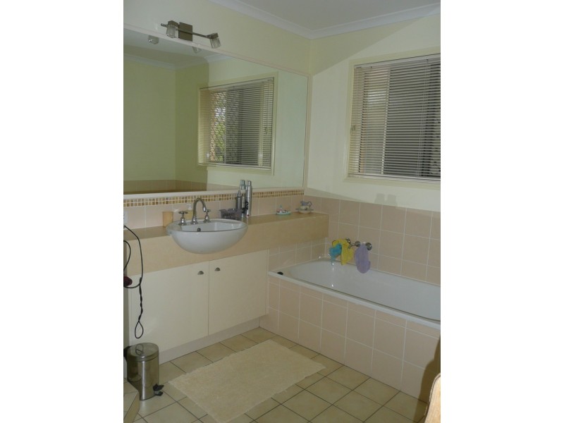 2 Hudson Place, Bli Bli QLD 4560