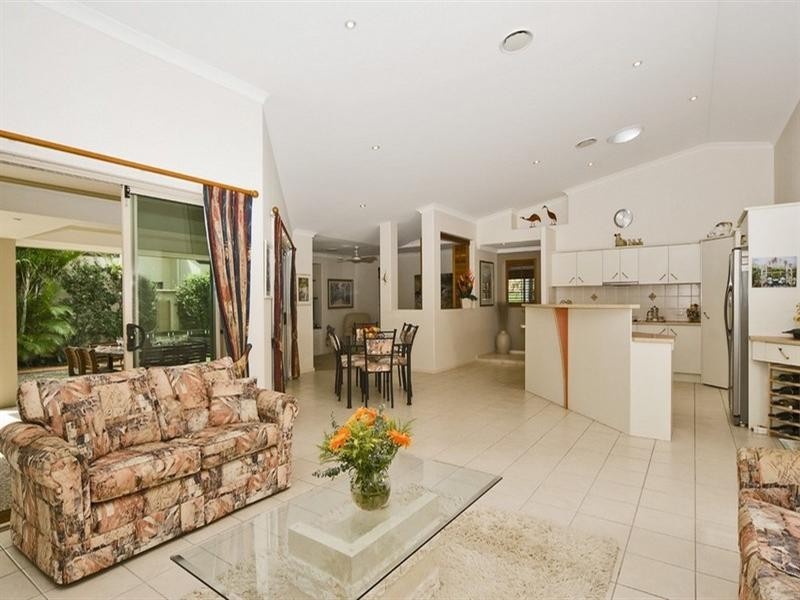 18 Wattlebird Drive, Twin Waters QLD 4564