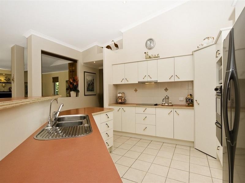 18 Wattlebird Drive, Twin Waters QLD 4564