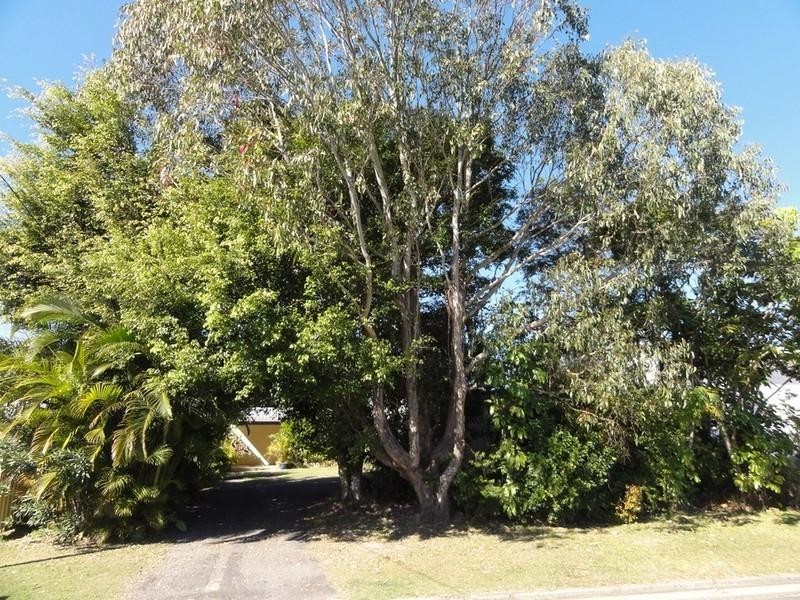 11 Finland Road, Pacific Paradise QLD 4564
