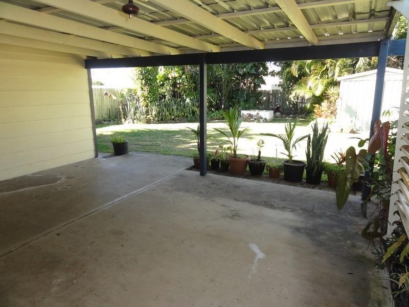 11 Finland Road, Pacific Paradise QLD 4564