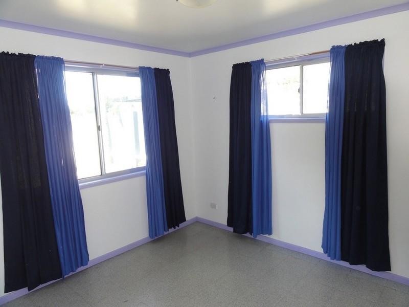 11 Finland Road, Pacific Paradise QLD 4564