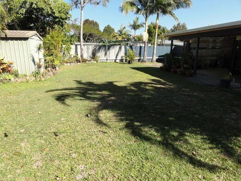 11 Finland Road, Pacific Paradise QLD 4564