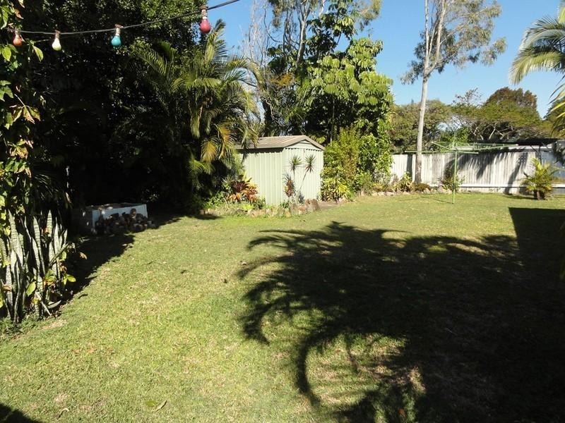 11 Finland Road, Pacific Paradise QLD 4564
