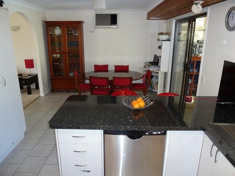 39 Wharf Road, Bli Bli QLD 4560