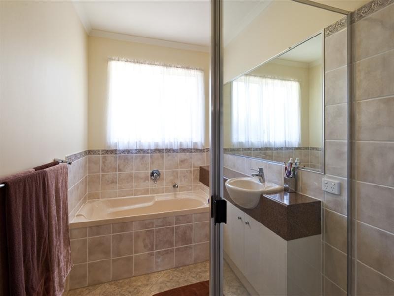 41 Kathleen Drive, Bli Bli QLD 4560