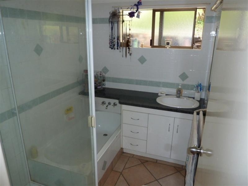 24 Avocado Crescent, Bli Bli QLD 4560