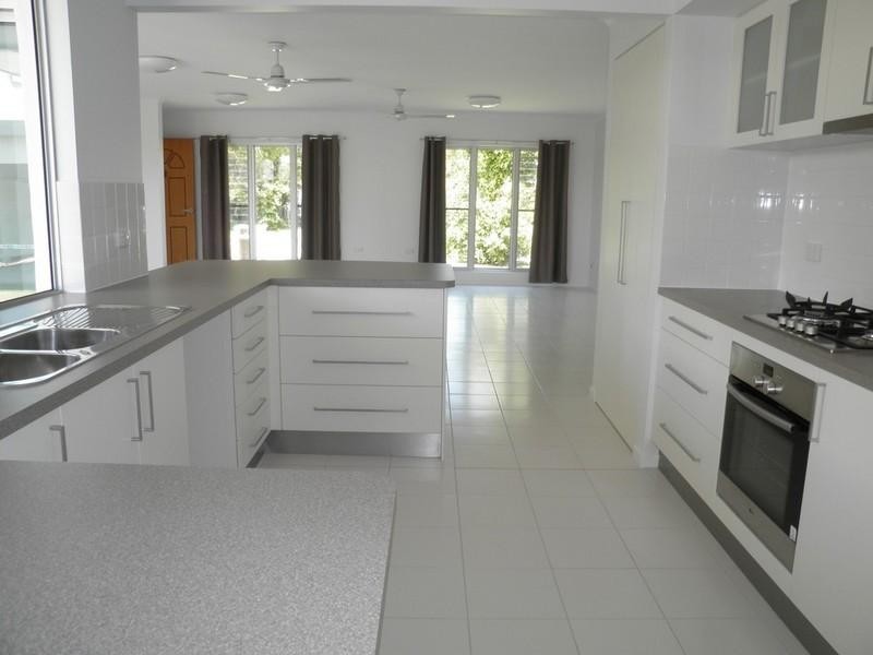 22 Sycamore Street, Mudjimba QLD 4564