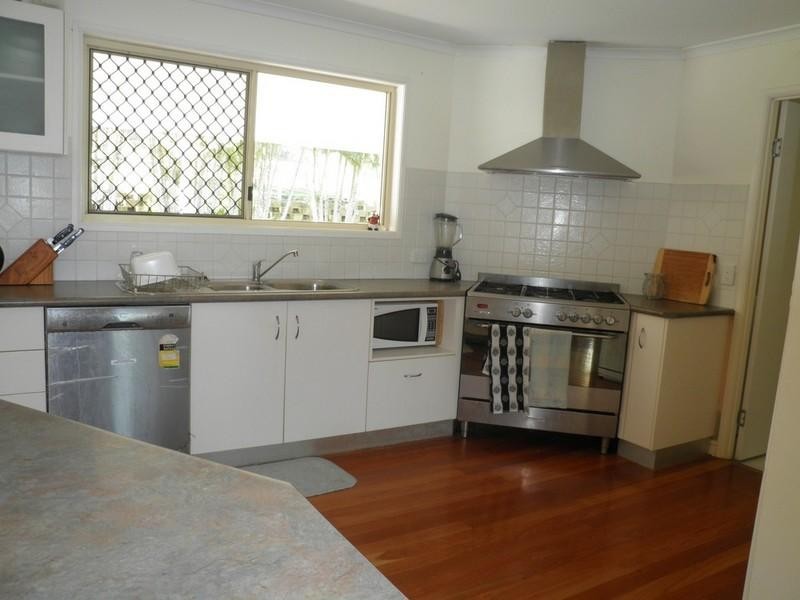 18 Stoney Wharf Road, Bli Bli QLD 4560