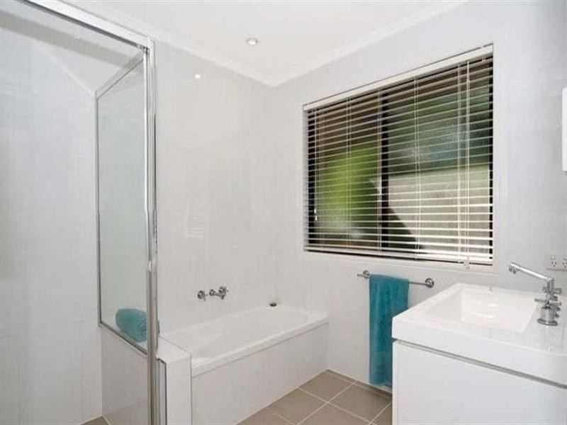 24 Fairview Close, Bli Bli QLD 4560