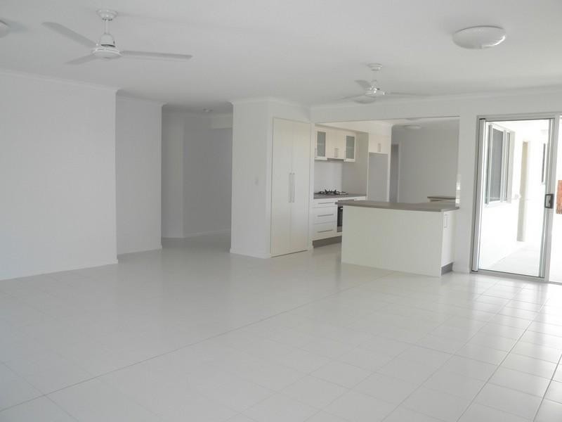 22 Sycamore Street, Mudjimba QLD 4564