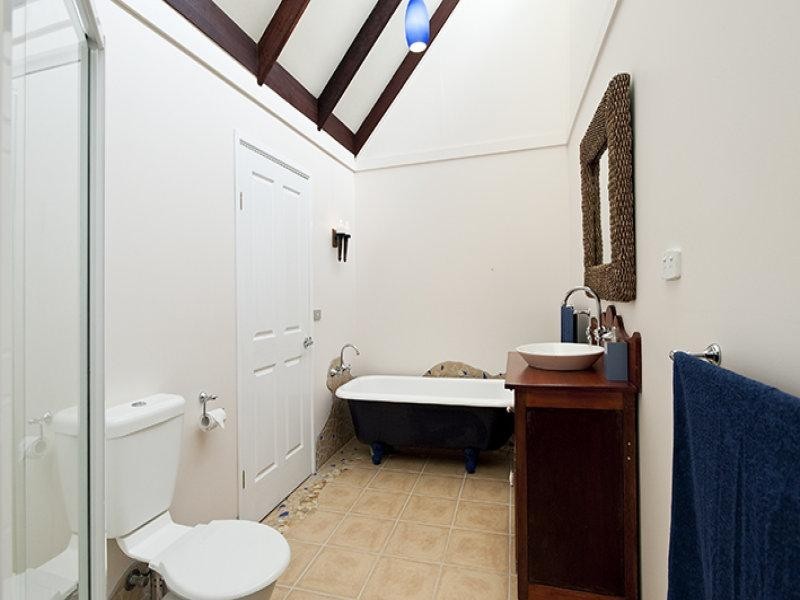 16 Francis Road, Bli Bli QLD 4560