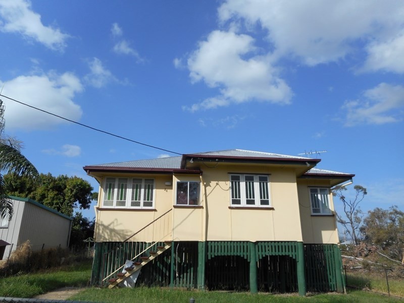 24 Hadgraf Street, Park Avenue QLD 4701