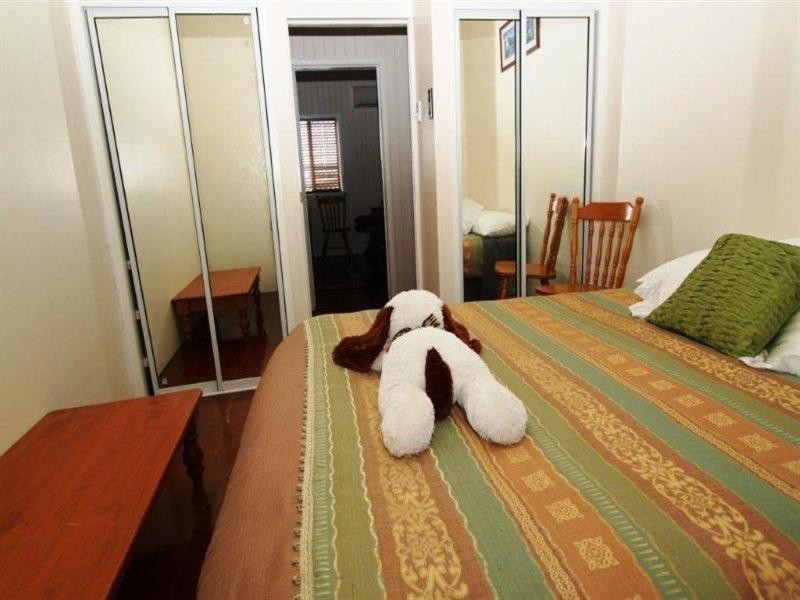 4 McKelligett Street, Wandal QLD 4700