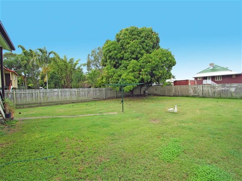 81 Main Street, Park Avenue QLD 4701