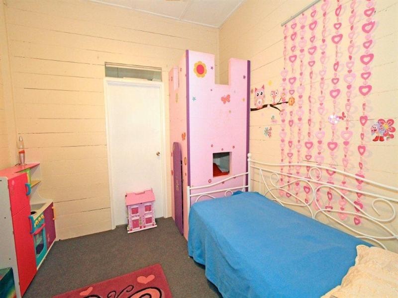 353 Rhodes Street, Koongal QLD 4701