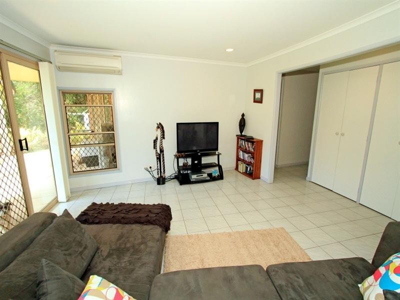 8 McRae Place, Frenchville QLD 4701