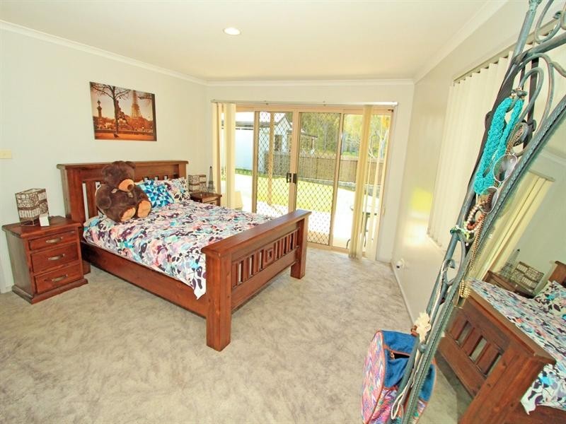 8 McRae Place, Frenchville QLD 4701