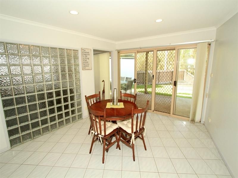 8 McRae Place, Frenchville QLD 4701