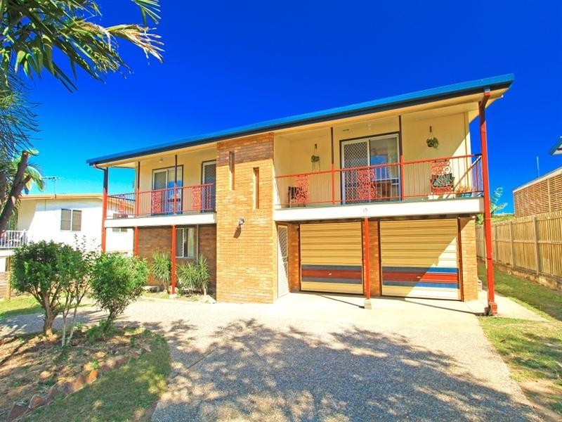15 Crick Street, Kawana QLD 4701