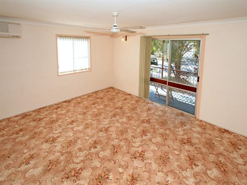 15 Crick Street, Kawana QLD 4701