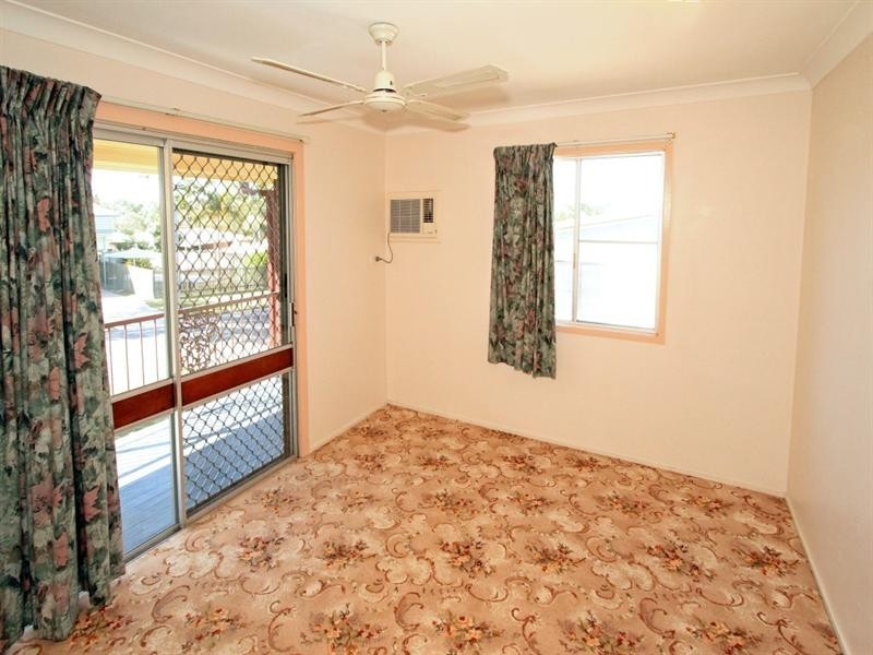 15 Crick Street, Kawana QLD 4701