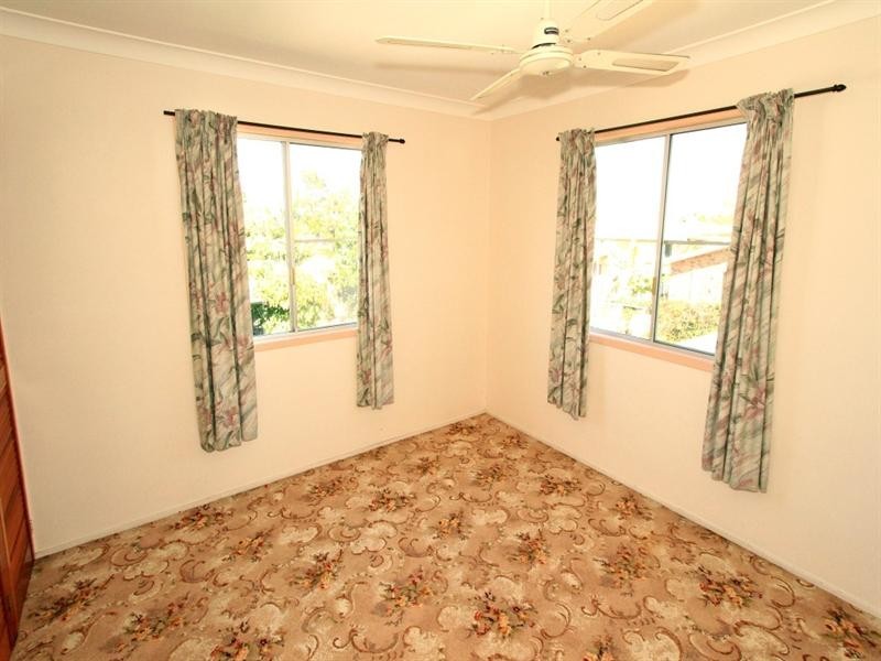 15 Crick Street, Kawana QLD 4701