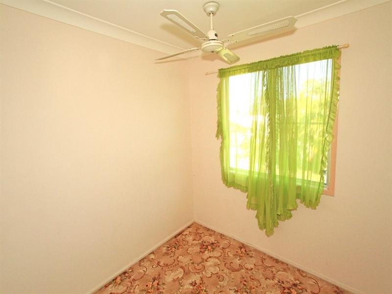 15 Crick Street, Kawana QLD 4701