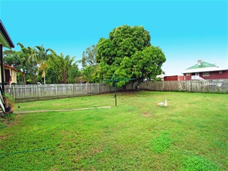 81 Main Street, Park Avenue QLD 4701
