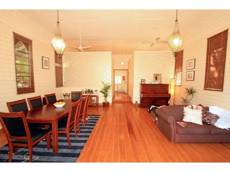 232 North Street Extended, The Range QLD 4700