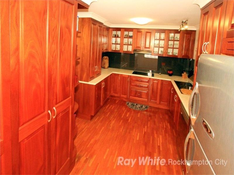 8 Kennedy Street, The Range QLD 4700