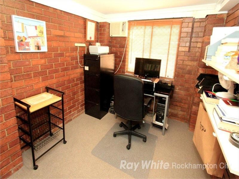 8 Kennedy Street, The Range QLD 4700