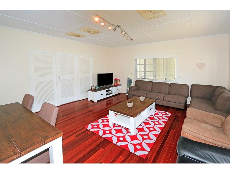 126 Caroline Street, The Range QLD 4700