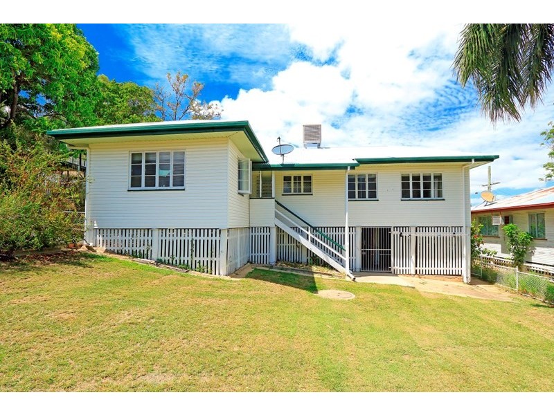 126 Caroline Street, The Range QLD 4700