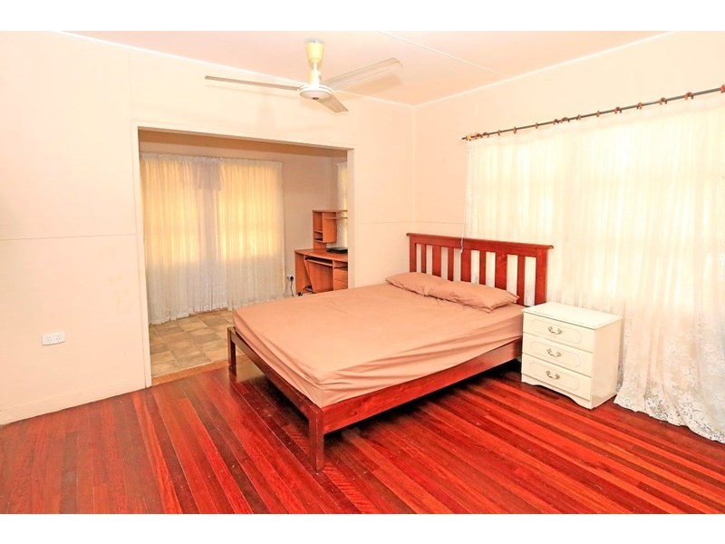 22 Wakefield Street, The Range QLD 4700