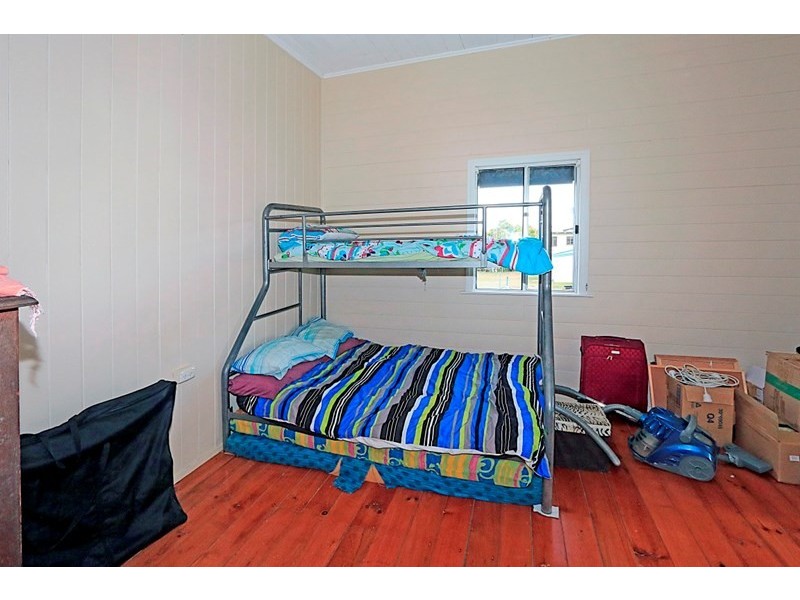 8 Thackeray Street, Park Avenue QLD 4701