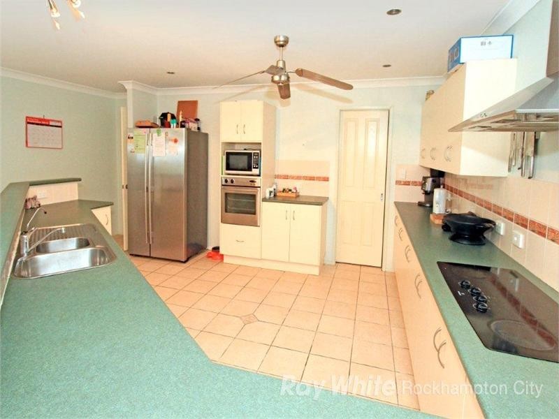 30 Mark Acton Close, Rockyview QLD 4701