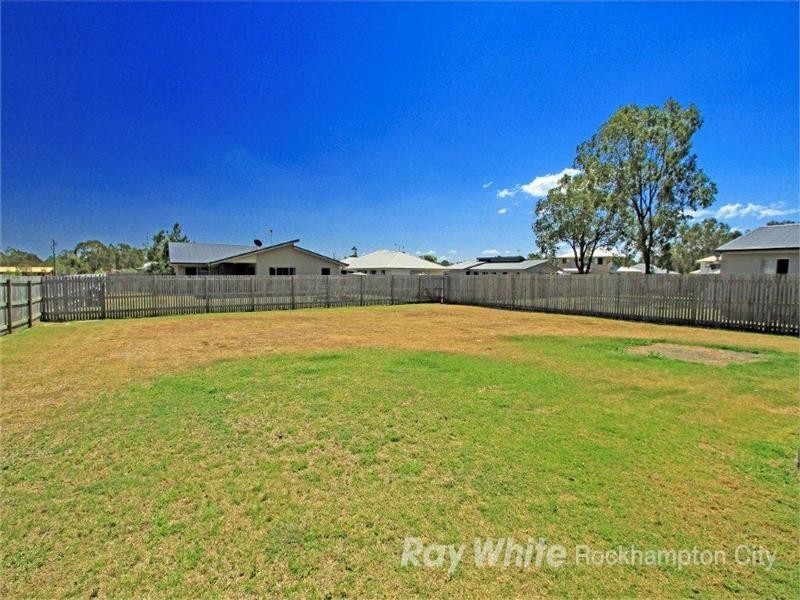 16 Maree Crescent, Gracemere QLD 4702