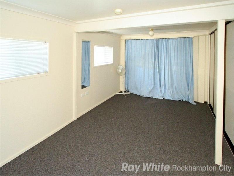 32 Elwing Street, Kawana QLD 4701