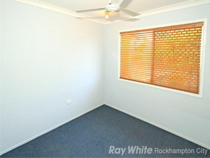 32 Elwing Street, Kawana QLD 4701