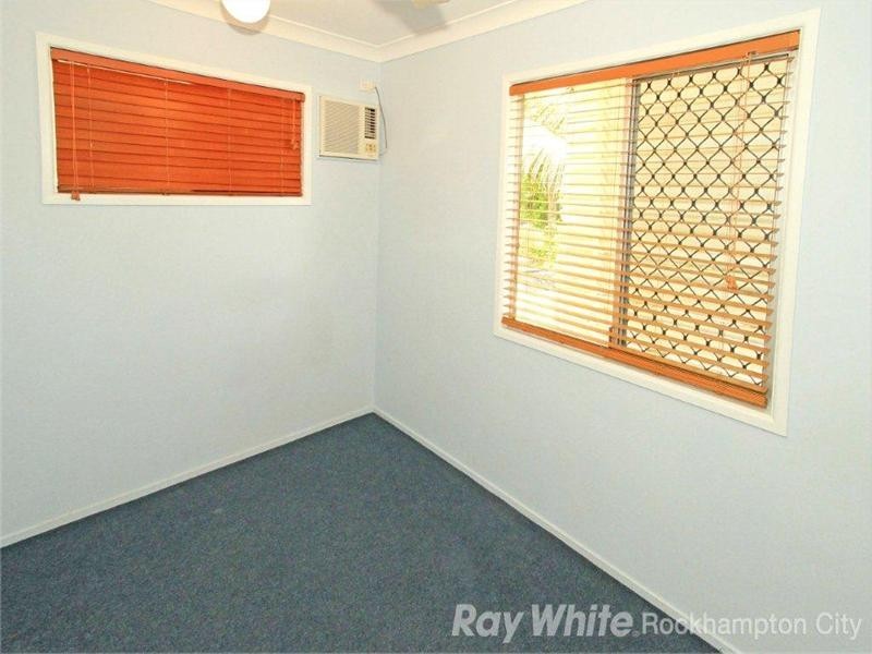 32 Elwing Street, Kawana QLD 4701
