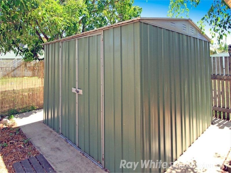 32 Elwing Street, Kawana QLD 4701