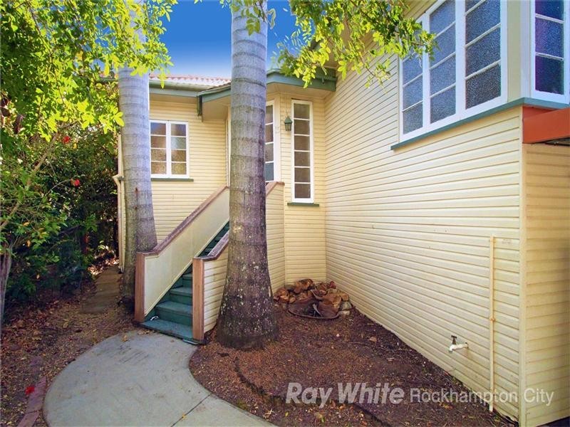 15 Woodville Street, Wandal QLD 4700