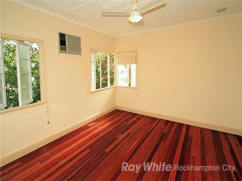 15 Woodville Street, Wandal QLD 4700