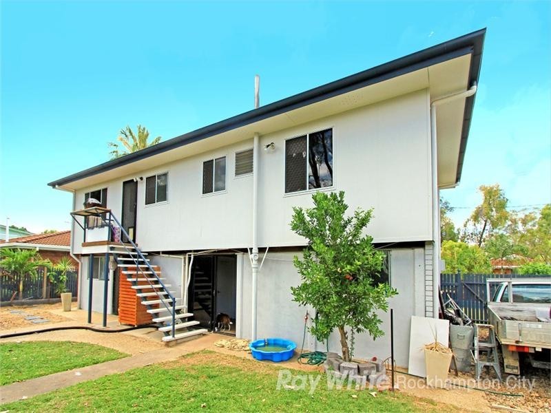 19 Webber Avenue, Kawana QLD 4701