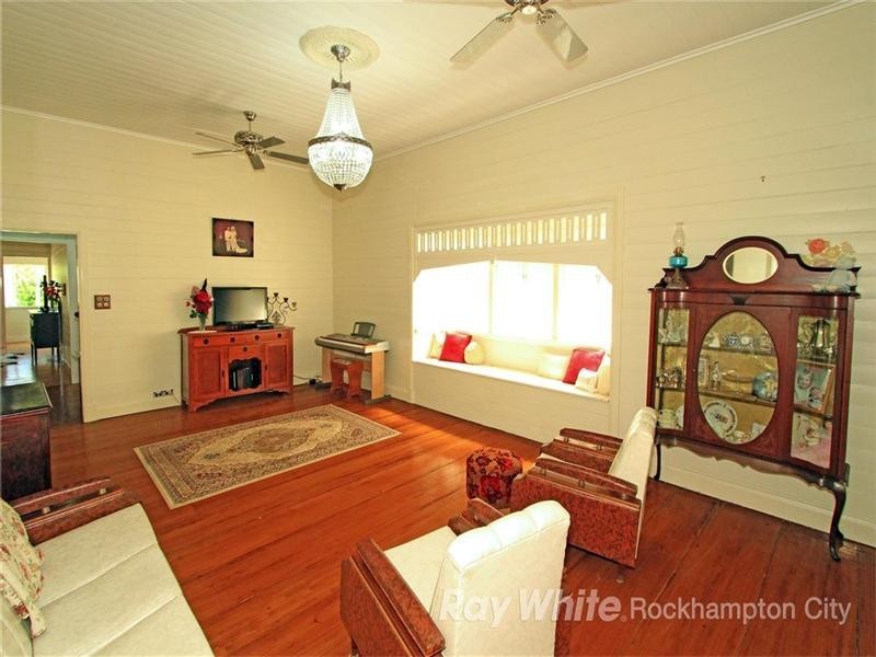 261 William Street, The Range QLD 4700