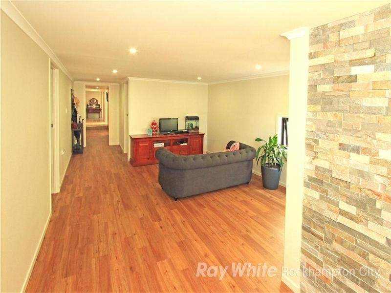 261 William Street, The Range QLD 4700