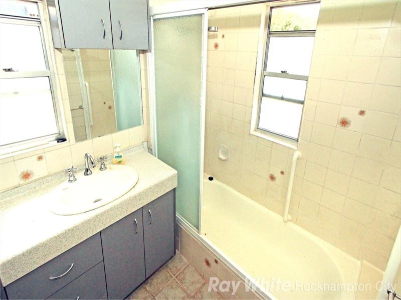 11 Canning Street, The Range QLD 4700