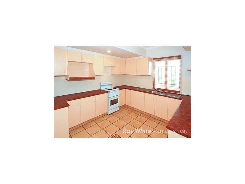 43 Elphinstone, Berserker QLD 4701