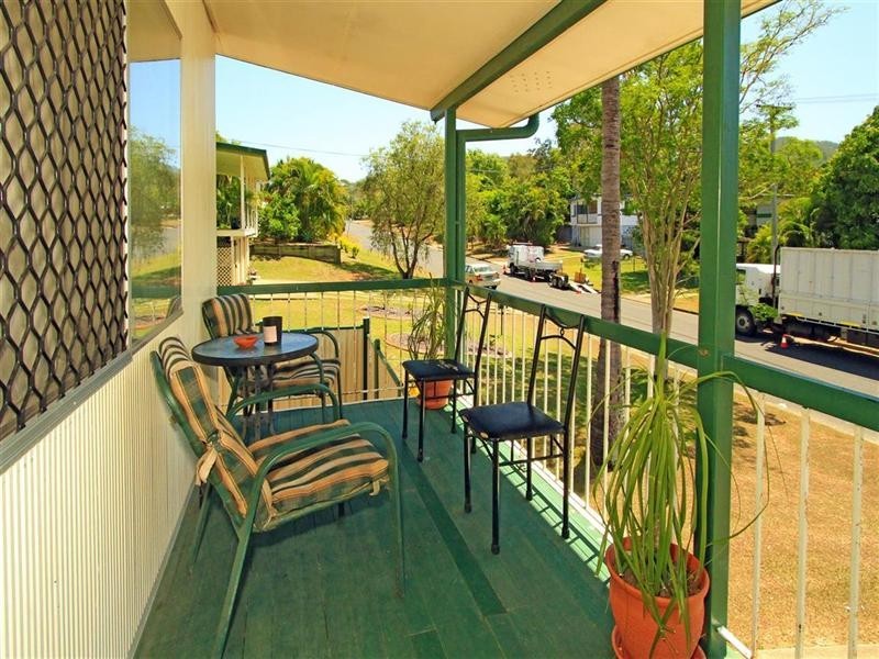 323 Blanchfield Street, Koongal QLD 4701